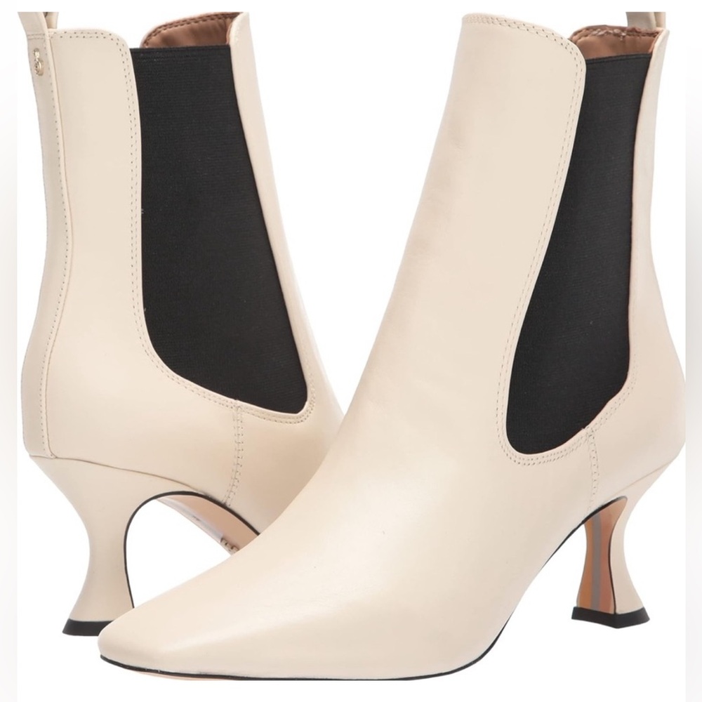 NWOB Women's Sam Edelman Lani Square Toe Ankle Boots in
Ivory and Black Size 10